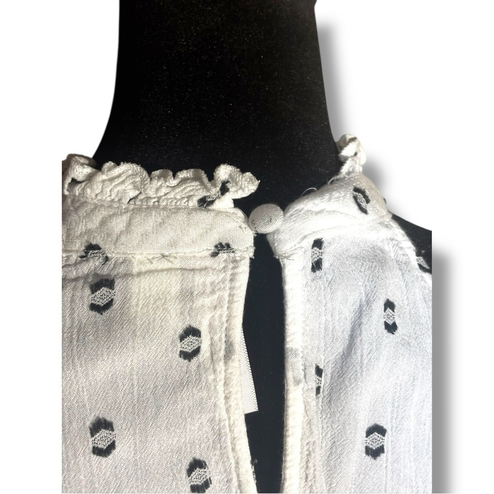 Alya Chic White with Black Pattern High Neck Keyhole Cutout Back Halter Neck Top - Picture 7 of 16